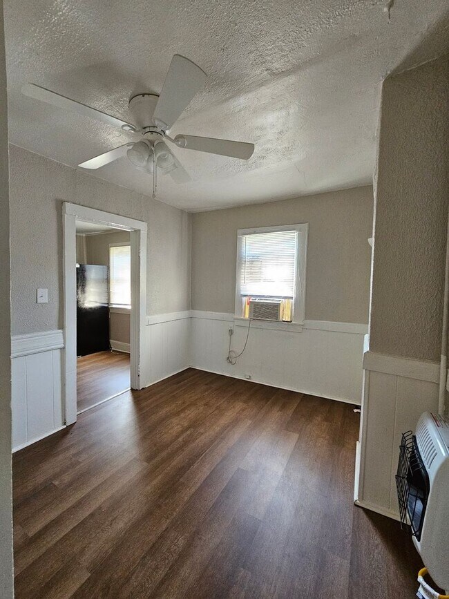 Photo - One Bedroom Apartment in Craddock Unit Apt 2