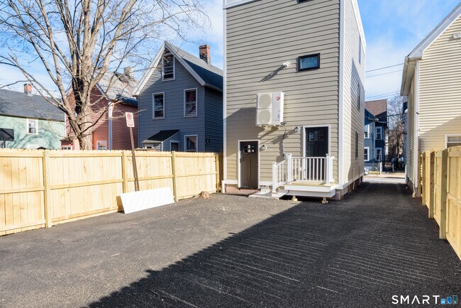 Photo - 28 Townsend St