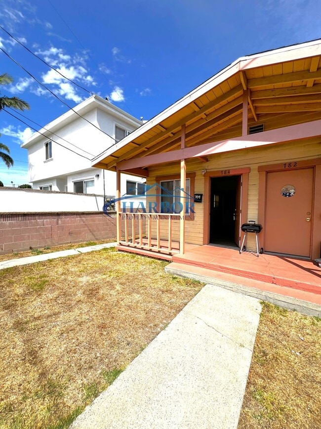 Building Photo - 782-786 W 18th St Unit 784 Rental