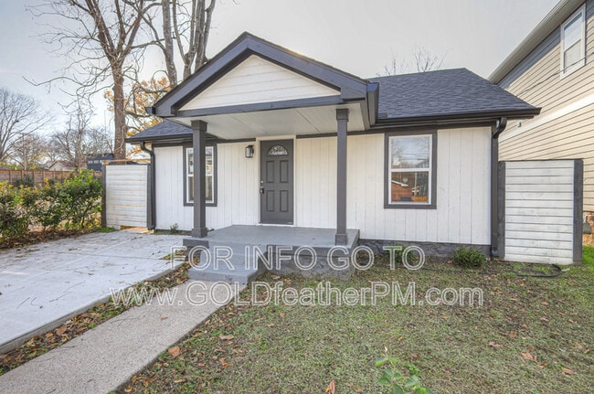 Building Photo - 1707 17th Ave N