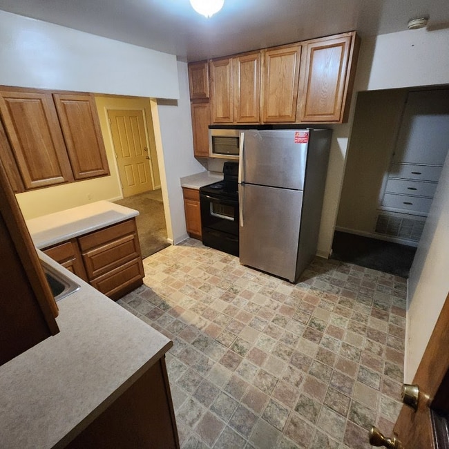 Building Photo - 213 E Coatsville Ave