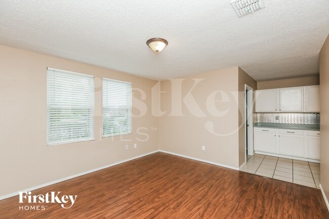 Photo - 1301 Anna Lea Ln