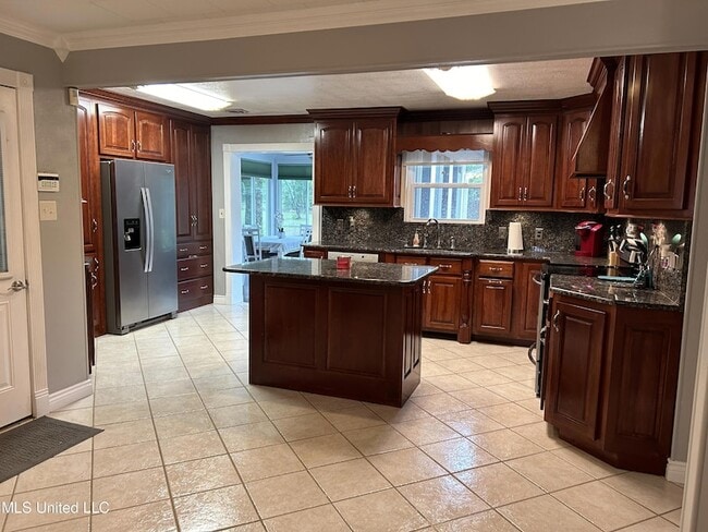 Photo - 14008 Dundeewood Rd