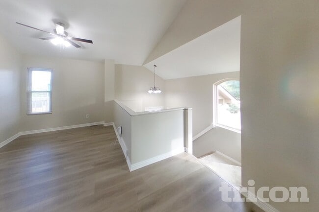 4332 Neal Ct