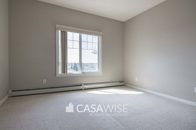Photo - 226-226 Macewan Rd