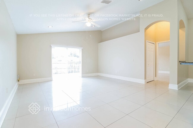 Photo - 7918 Hidden Hollow Dr