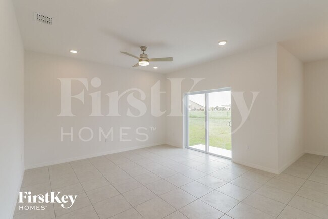 Photo - 596 Crown Rose Dr