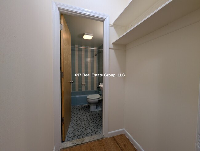 Photo - 2018 Commonwealth Ave Unit 04