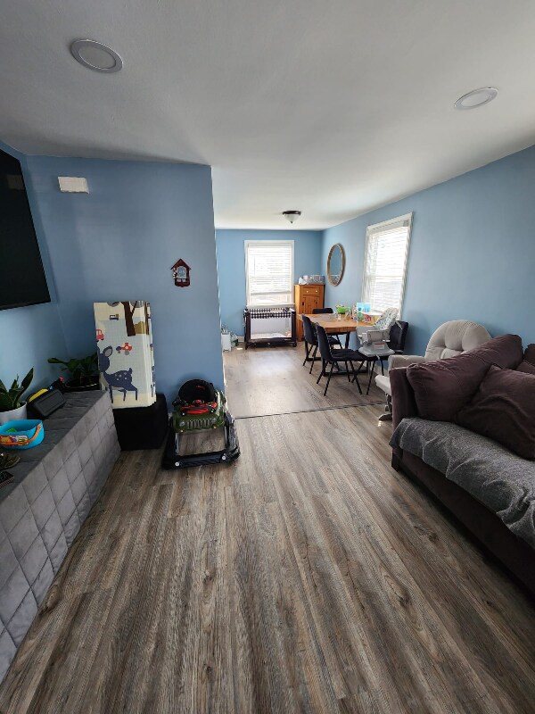 Photo - 612 Thomas Pl