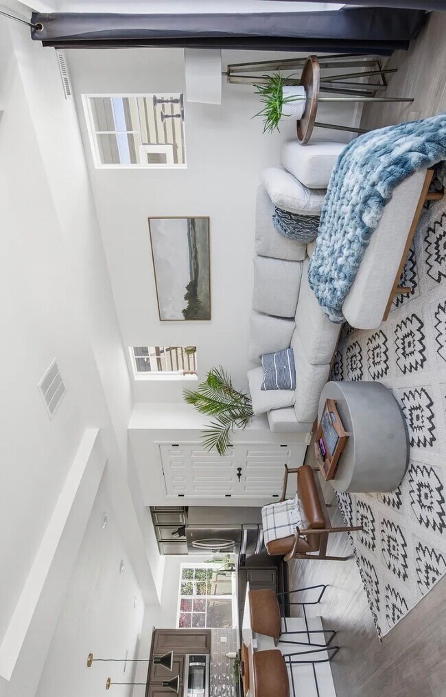 1186 Highlands Dr