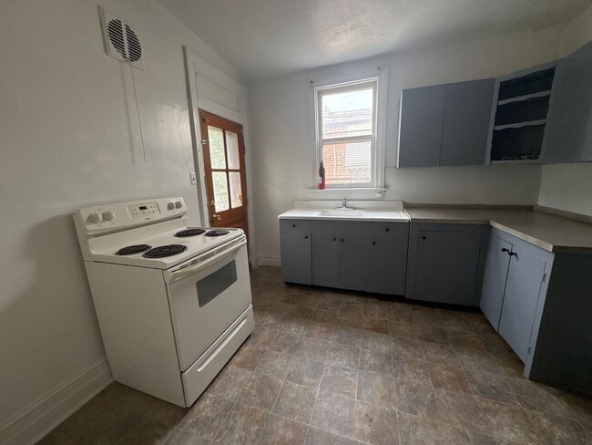 232 E Cottage Pl