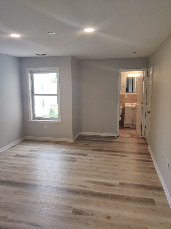 Building Photo - 1621 W Oxford St Rental