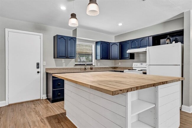 Photo - 16 Eaton St