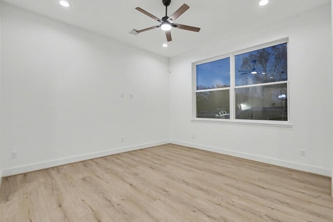 Building Photo - 203 Danna Ln Unit A