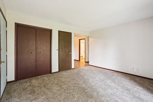 Photo - Lincoln Manor Apartments