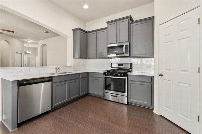Photo - 1101 Goldilocks Ln