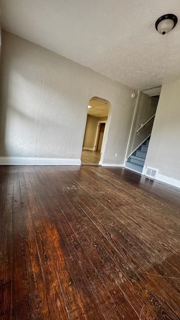 Photo - 871 Wood St