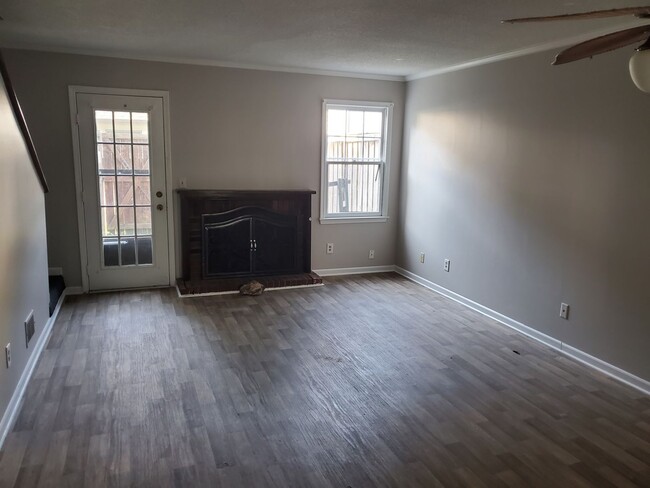 Photo - Just REDUCED Beautiful Townhouse Near Hwy 385