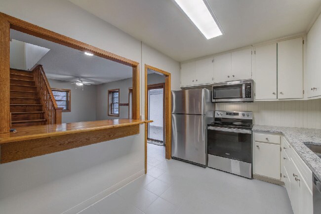 Photo - 65 Hackberry Hill