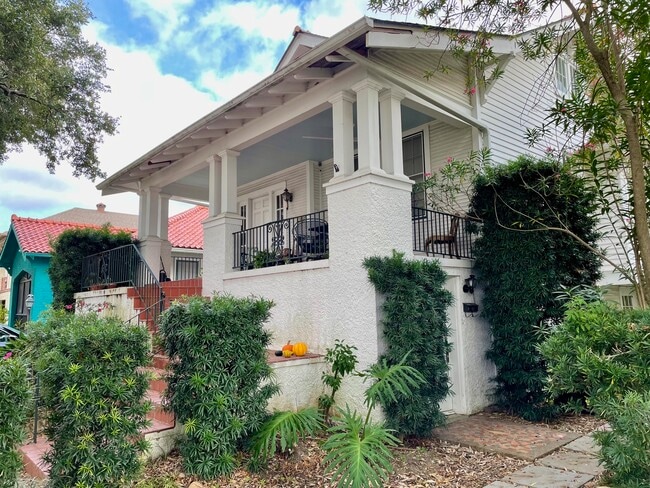 Building Photo - 912 Wilson Dr Unit 910 Wilson Dr