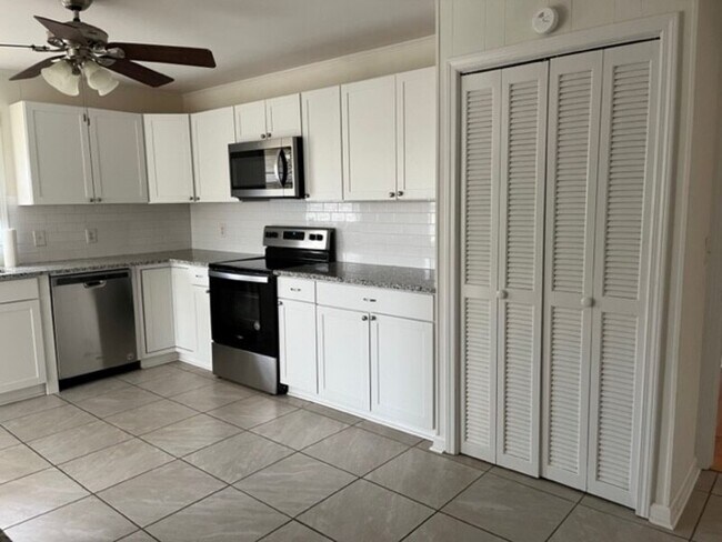 Photo - 3408 Richmond Hill Rd