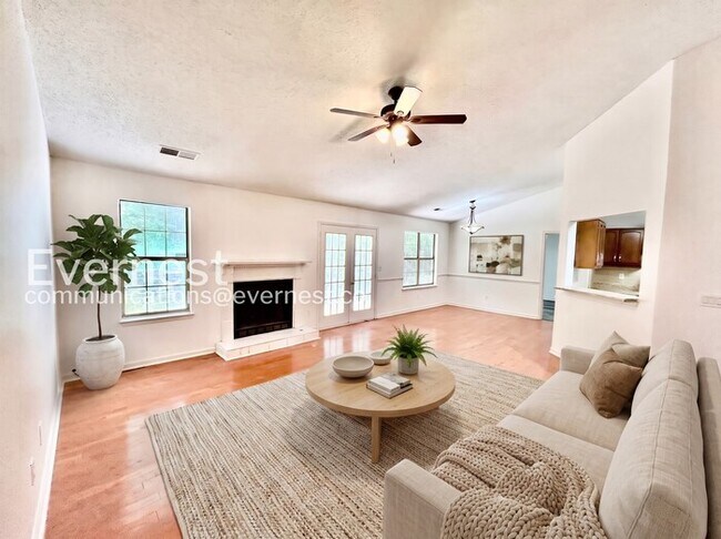 Photo - 3061 Herscu Way