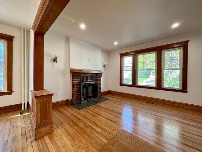 Photo - 37 Springfield St