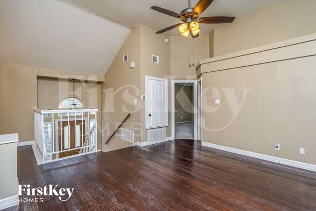 Photo - 1313 Deer Trail