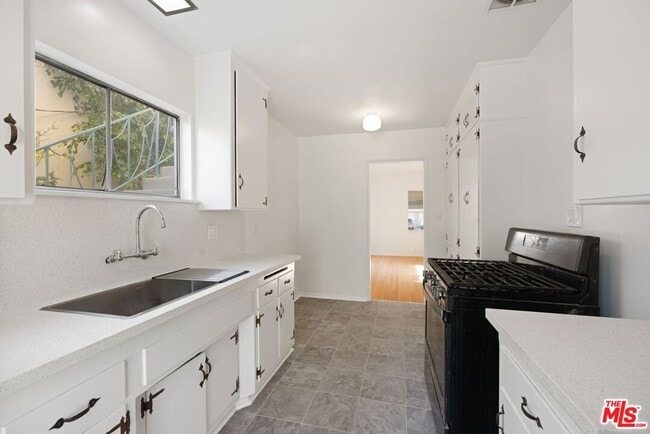 Photo - 4268 Jackson Ave