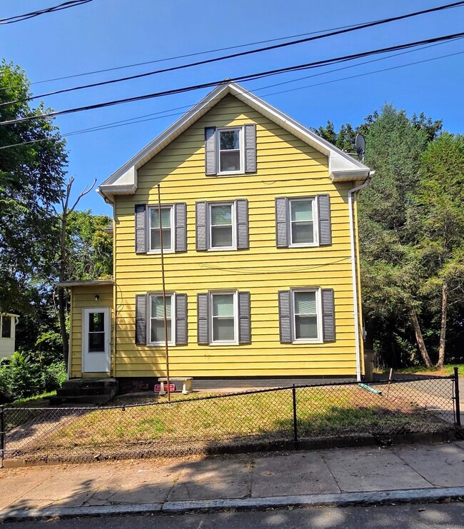 Building Photo - 9 Woodland St Unit 2 Rental