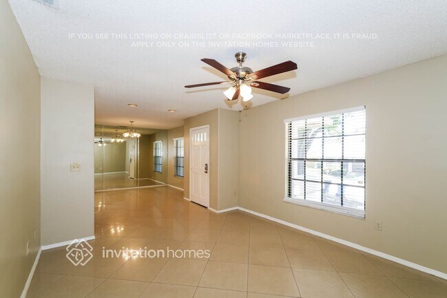 Photo - 901 Sandywood Dr