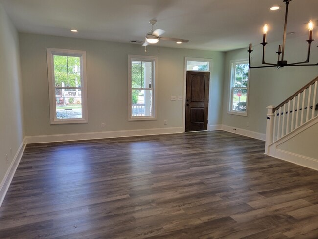 Photo - 3901 Harkers Way