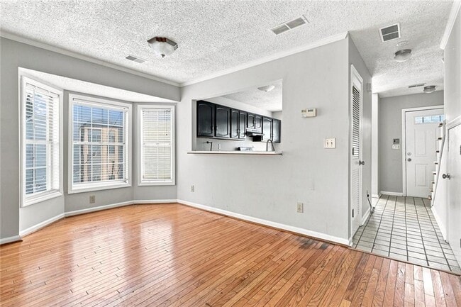 5021 David Pl