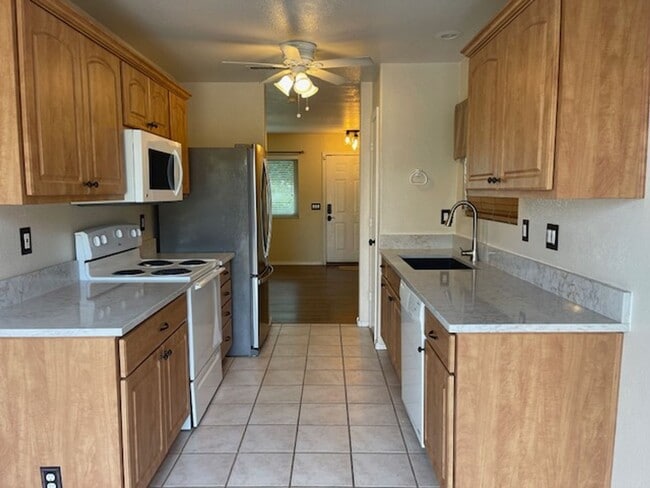 Photo - Small home with all appliances!