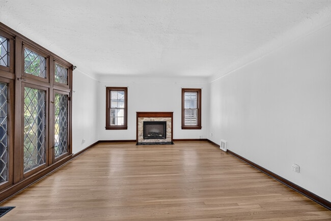 Photo - 3561 Lynnfield Rd