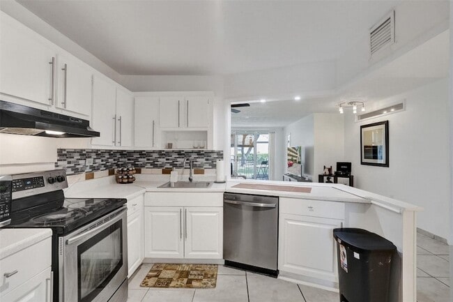 Photo - 1690 NE 191st St Unit 1121