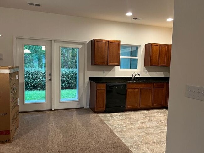 Photo - Available NOW- Lovely 2 Bedroom 2.5 Bath T...