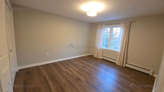 Photo - 62 Constitution Dr