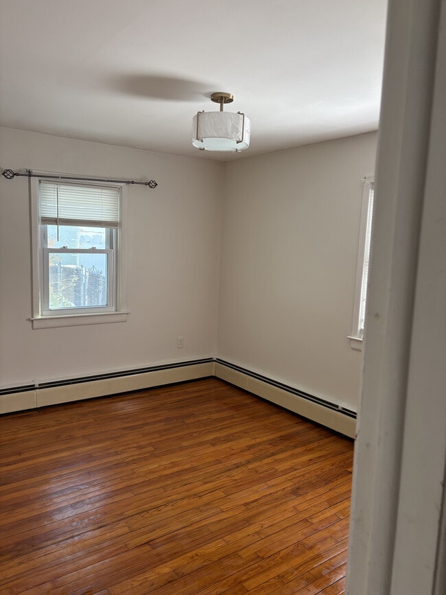 Photo - 32 Maiden Ln