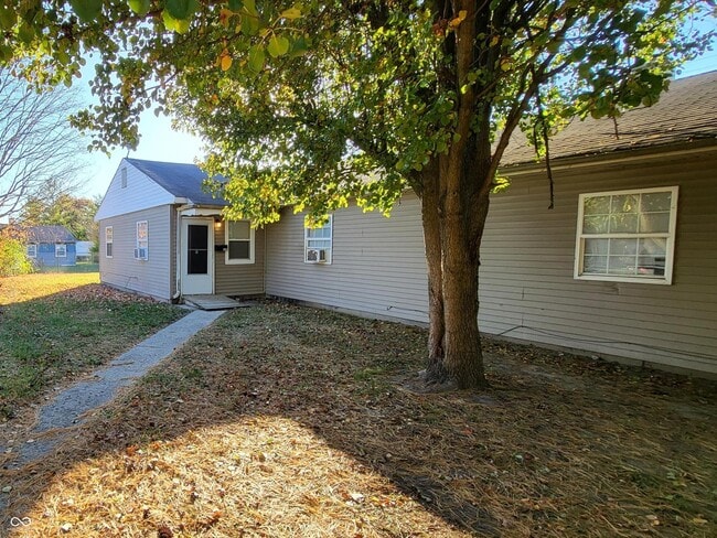 Building Photo - 6149 Commodore Dr