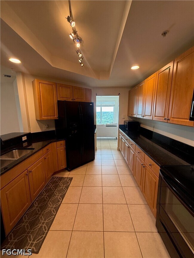 2743 First St Unit 2306