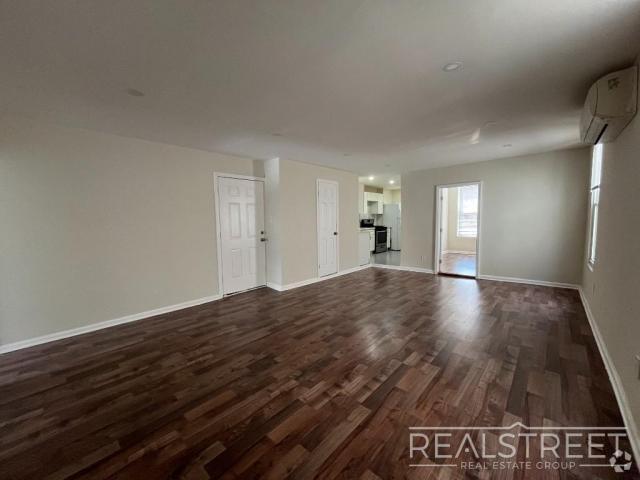 Building Photo - 3 bedroom in BROOKLYN NY 11223 Unit 1 Rental