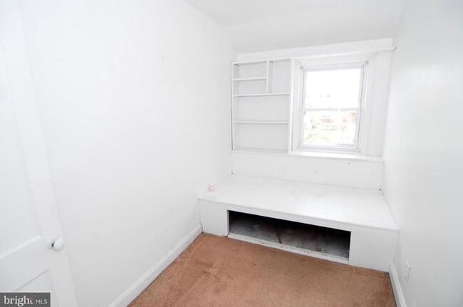 Photo - 233 Orville Rd