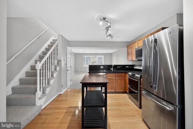 Photo - 1455A N Van Dorn St