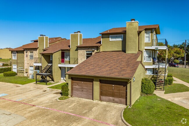 Photo - Canyon Oaks Apartment Homes