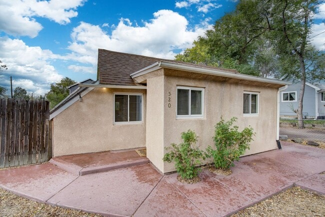 Photo - 2 bed 1 bath, large yard, RV Parking