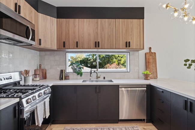 Photo - 10823 Hartsook St