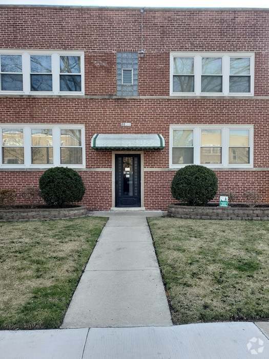 Building Photo - 8839 Bronx Ave Unit 1S Rental
