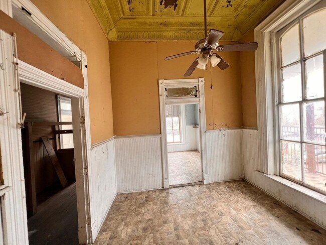 Photo - 520 Davis Ave House