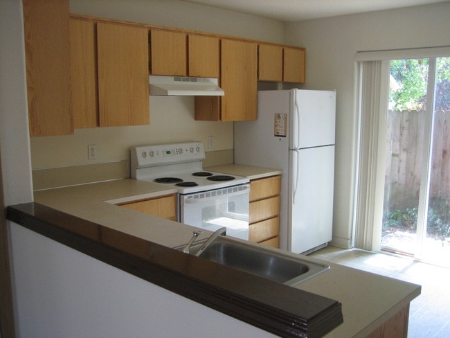 Building Photo - foray02